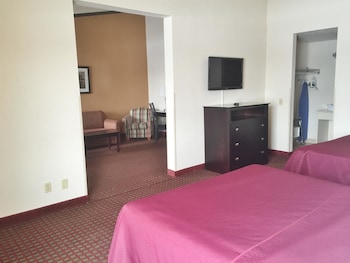 Suite, 2 Queen Beds, Non Smoking, Kitchenette