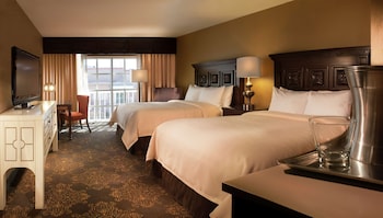 Deluxe Room, 2 Double Beds