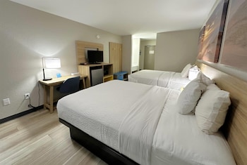 Standard Room, 2 Queen Beds, Non Smoking