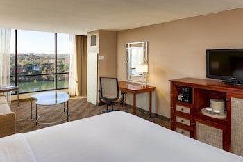 Premium Room, 1 King Bed (Top Floor)