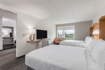 Suite, 2 Queen Beds, Accessible (Communications)