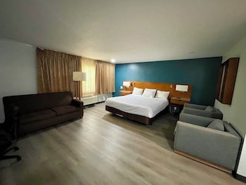 Suite, 1 King Bed Non-Smoking