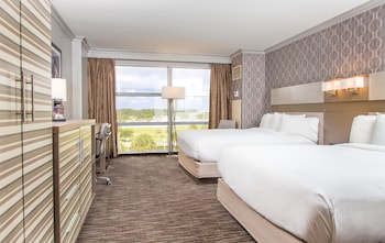 Room, 2 Queen Beds, Accessible, Bathtub (Mobility & Hearing)