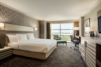 1 KING BED