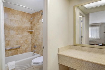 Standard Room, 1 King Bed, Non Smoking, Refrigerator & Microwave (Larger Room)