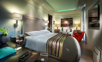 Executive Room with Double Bed or Two Single Beds and Wellness Area Access