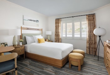 Family Suite, Multiple Beds (Courtyard)