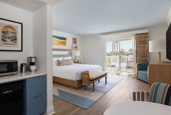 Family Suite, Multiple Beds (Courtyard)