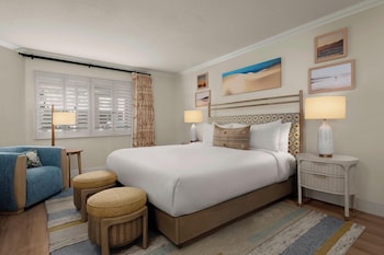 Suite, 1 King Bed with Sofa bed (Oceanfront)