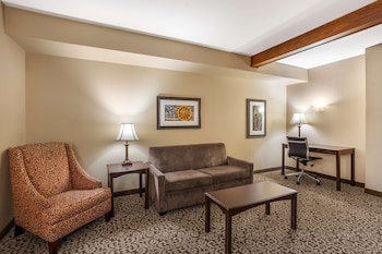 Suite, 2 Queen Beds, Non Smoking, Refrigerator & Microwave (with Sofabed)