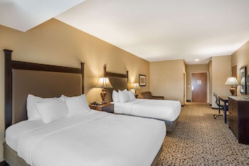 Suite, 2 Queen Beds, Non Smoking, Refrigerator & Microwave (with Sofabed)