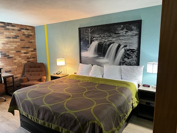Standard Room, 1 King Bed