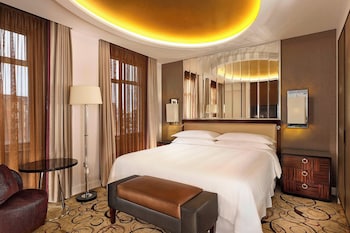 Superior Room, 1 King Bed, Park View