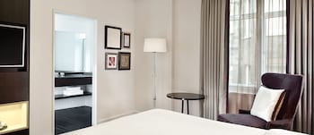 Deluxe Room, 1 Queen Bed