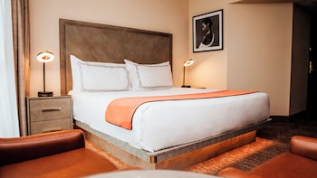 Deluxe Room, 1 Queen Bed