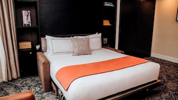 Executive Parker Suite