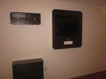 Deluxe Room, 2 Queen Beds, Non Smoking, Refrigerator & Microwave