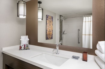 Room, 2 Queen Beds (Hearing Accessible)