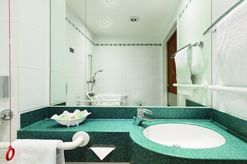 Standard Room, Multiple Beds, Accessible