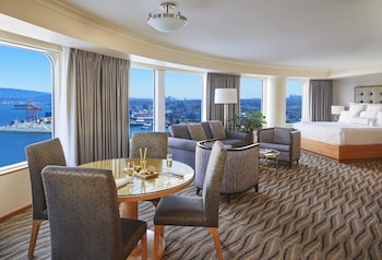 Panoramic Room, Harbor View