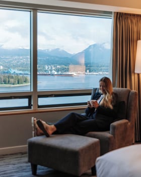 Deluxe Room, 1 King Bed, Harbor View