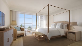 Suite, 1 King Bed, Ocean View (Corner)
