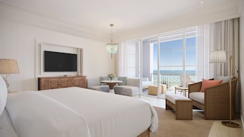 Room, 1 King Bed, Partial Ocean View (Accessible)