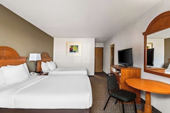 Standard Double Room, 2 Double Beds, Non Smoking