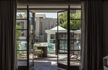 Paradise Pool Side, 1 King Bed