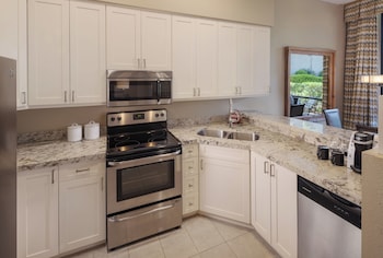 Suite, 1 King Bed, Kitchen (Suite)