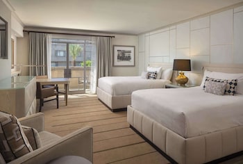 Citrus Club Poolside, 2 Queen Beds