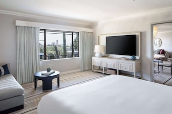 Suite, 1 King Bed (Sky Stone Suite)