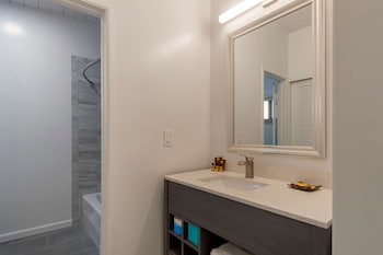 Standard Room, 1 King Bed, Non Smoking, Refrigerator & Microwave (Larger Room;with Sofabed)