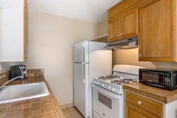 Standard Apartment, Multiple Beds, Non Smoking, Kitchen (Living Room, Full Kitchen)