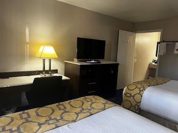 Standard Room, 2 Double Beds, Non Smoking