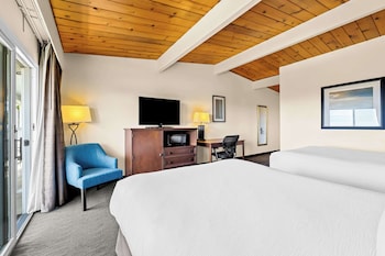 Suite, 2 Queen Beds, Non Smoking, Kitchen (Living Room, Full Kitchen)