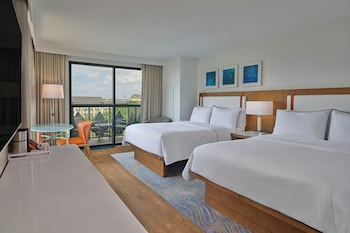 Deluxe Room, 2 Queen Beds, Resort View (Balcony)