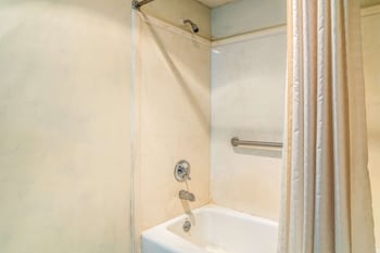 Room, 1 King Bed, Accessible, Smoking