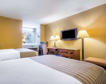 Standard Room, 2 Double Beds