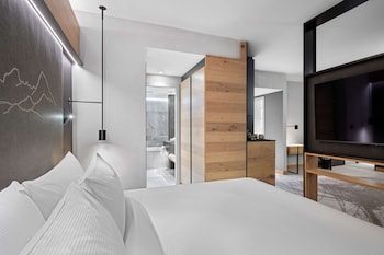Deluxe Suite, 1 King Bed