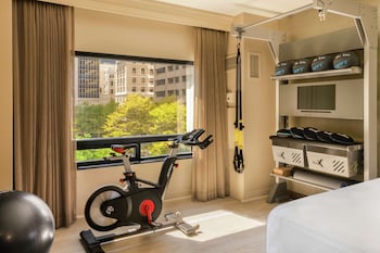 Room, 1 King Bed (Fitness 1 King)