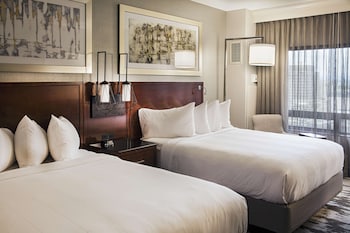 Room, 2 Queen Beds, City View