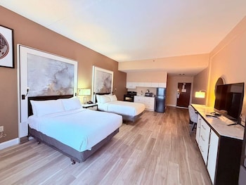 Room, 2 Double Beds, Non Smoking, Kitchenette