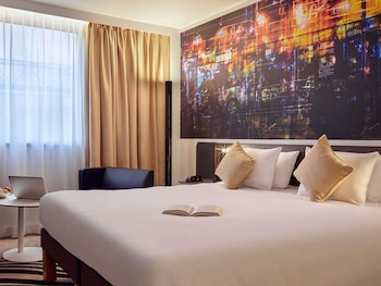 Superior Room, 1 King Bed