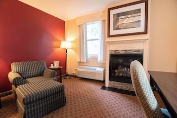 Room, 1 King Bed, Fireplace