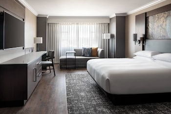 Room, 1 King Bed, City View (Hearing Accessible)