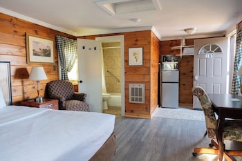 Fireside King Cabin Pet-Friendly