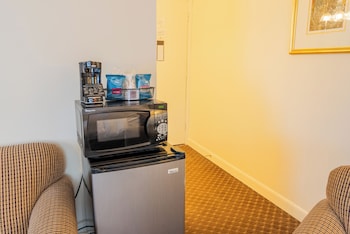 Economy 1 king bed