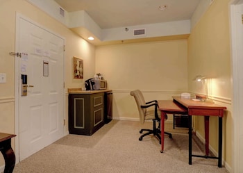 Spa Suite with 2 Queen Beds
