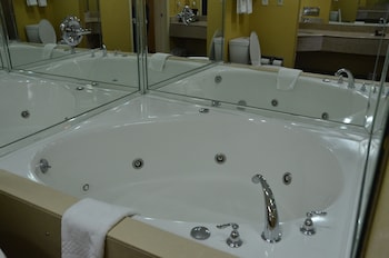 Deluxe Room, 1 King Bed, Smoking